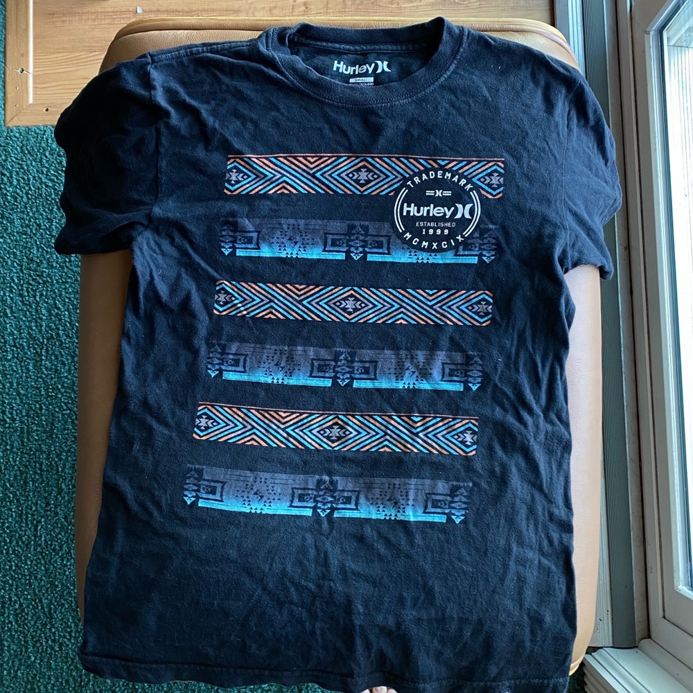 Black Hurley tshirt small. Men’s.